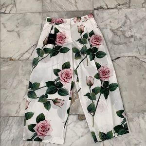 Dolce Gabbana white poplin pants with pink roses